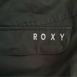 Size 12 girls Roxy black snowboard/ski pants. Excellent condition 🎿❄️🏂